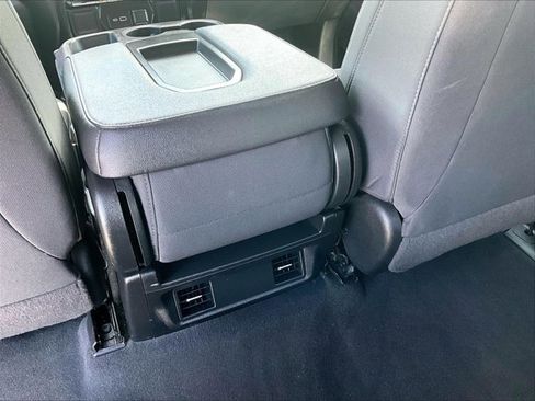 Used 2022 Chevrolet Silverado 1500 Custom image 24