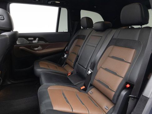 Used 2024 Mercedes-Benz GLS 63 AMG 4MATIC image 40