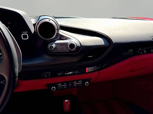 Used 2023 Ferrari F8 Tributo RWD image 10