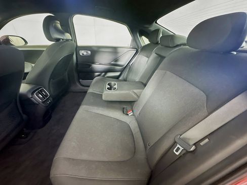 Used 2024 Hyundai Ioniq 6 SE RWD image 28