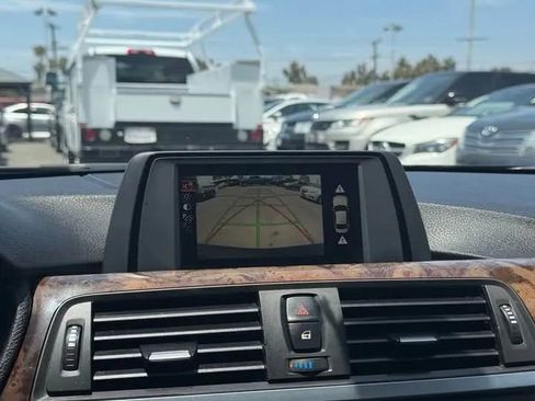 Used 2015 BMW 320i Sedan RWD image 10