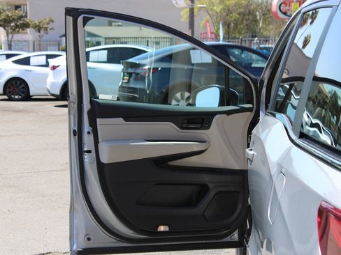 Used 2025 Honda Odyssey EX-L image 7