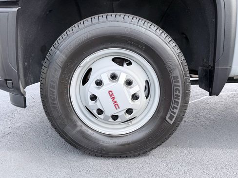 Used 2025 GMC Sierra 3500 Pro w/ 1SA Pro Safety Plus Package AWD/4WD image 33