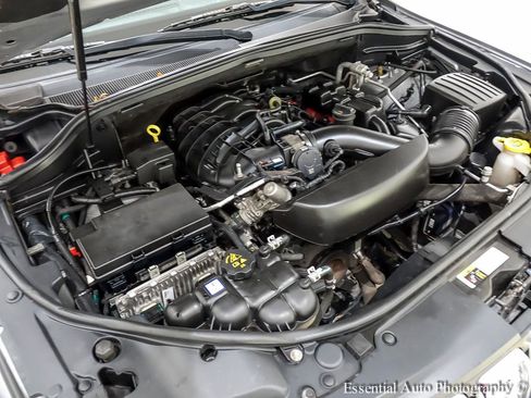 Used 2018 Jeep Grand Cherokee Overland image 35