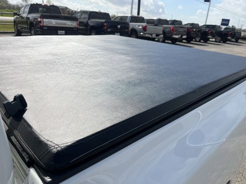 Used 2025 Nissan Frontier SV w/ SV Convenience Package image 10