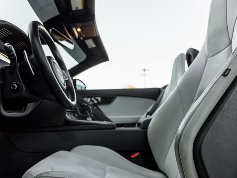 Used 2022 Jaguar F-TYPE Convertible image 19