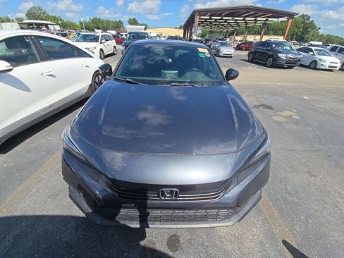 Used 2024 Honda Civic Sport image 2
