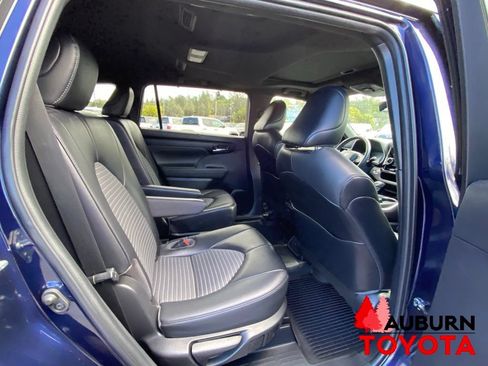 Used 2022 Toyota Highlander XSE AWD/4WD image 20