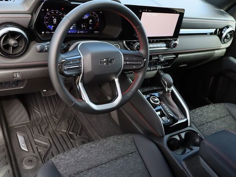 Certified 2024 Chevrolet Colorado Z71 w/ Advanced Trailering Package image 10