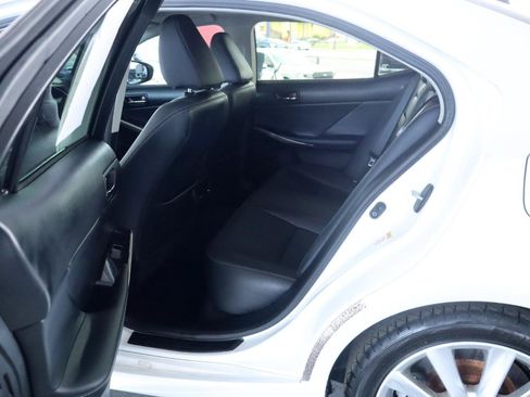 Used 2016 Lexus IS 200t RWD image 27
