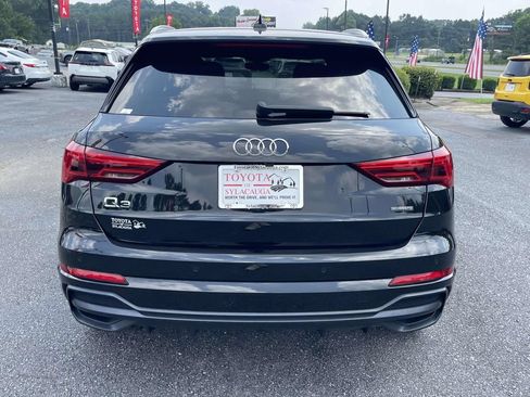 Used 2021 Audi Q3 2.0T Premium Plus w/ Premium Plus Package AWD/4WD image 3