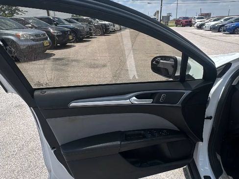 Used 2016 Ford Fusion S FWD image 11