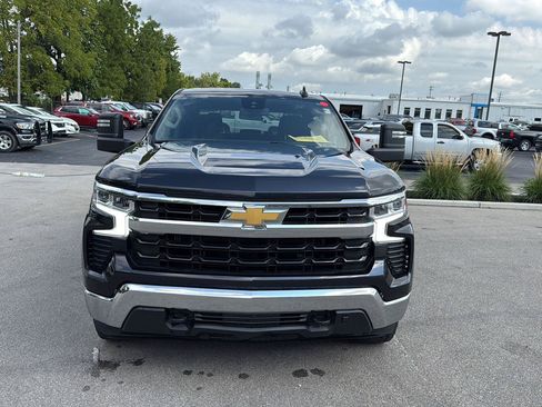 Used 2024 Chevrolet Silverado 1500 LT AWD/4WD image 8