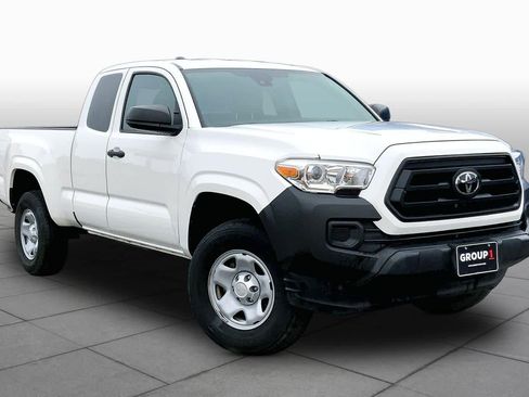 Used 2023 Toyota Tacoma SR RWD image 3