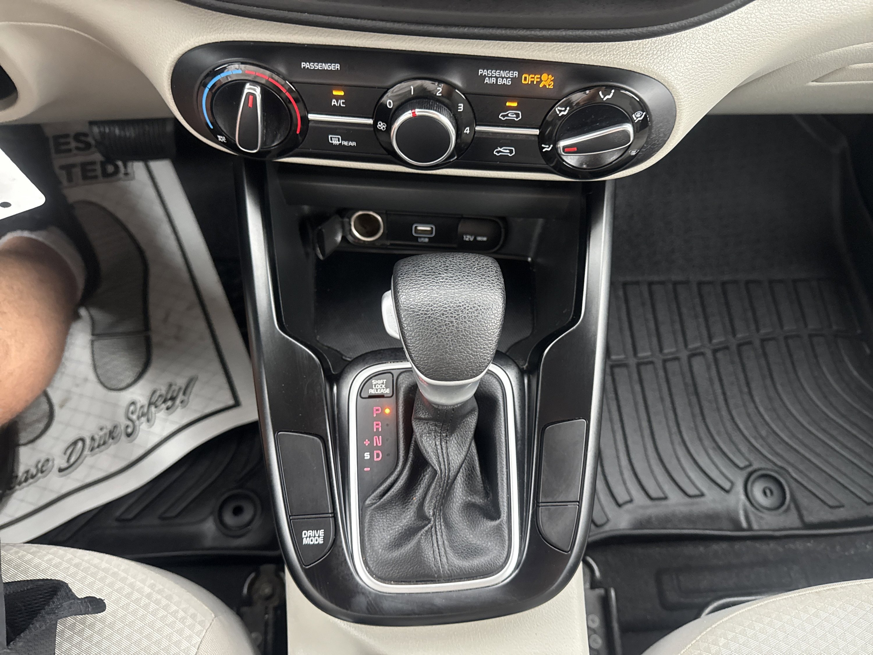 Used 2020 Kia Soul LX FWD image 27