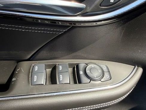 Used 2022 Buick Envision Preferred FWD image 12