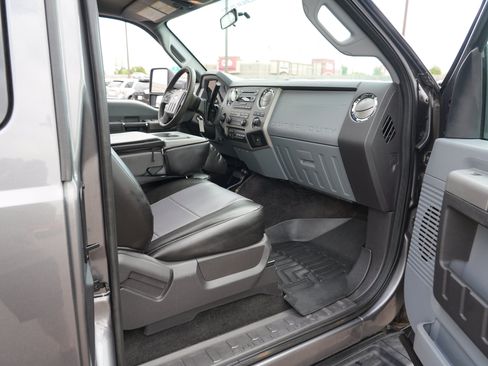 Used 2012 Ford F250 XLT w/ XLT Interior Pkg AWD/4WD image 25
