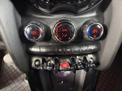 Used 2019 MINI Cooper S image 15