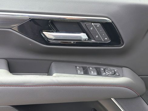 New 2026 Chevrolet Suburban RST AWD/4WD image 15