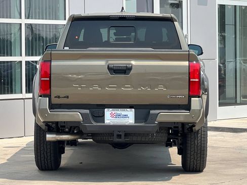 New 2026 Toyota Tacoma TRD Off-Road w/ TRD Off Road Upgrade Package AWD/4WD image 5