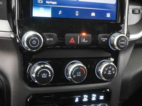 New 2026 RAM 1500 Express AWD/4WD image 26