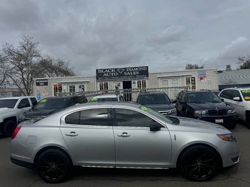 Used 2013 Lincoln MKS image 8