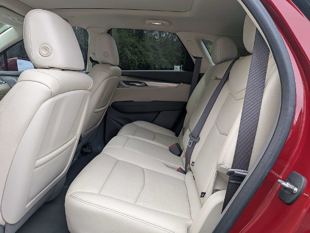 Used 2020 Cadillac XT5 Premium Luxury FWD image 16