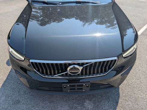 Used 2025 Volvo XC40 B5 Core AWD/4WD image 13