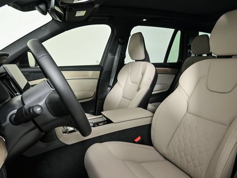 Used 2026 Volvo XC90 B6 Plus w/ Protection Package Premier AWD/4WD image 7