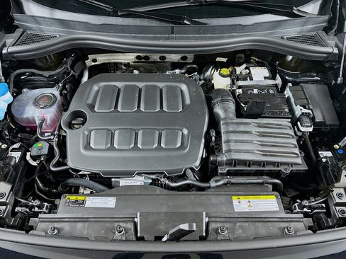 New 2025 Volkswagen Tiguan S image 27