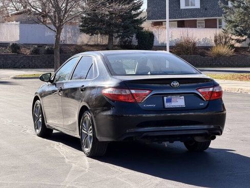 Used 2015 Toyota Camry SE FWD image 7