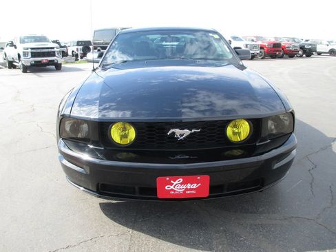 Used 2005 Ford Mustang GT image 10