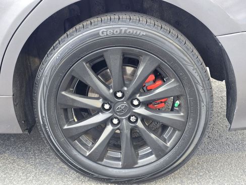 Used 2019 Toyota Camry LE FWD image 9