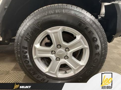Used 2021 Jeep Wrangler Sport AWD/4WD image 21