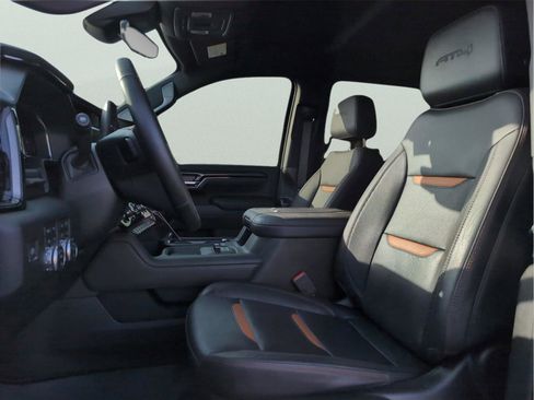 Used 2024 GMC Sierra 2500 AT4 w/ Technology Package AWD/4WD image 15