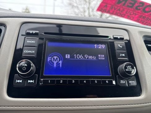 Used 2017 Honda HR-V LX image 34