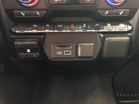 Used 2020 Chevrolet Silverado 1500 LT w/ All-Star Edition image 24