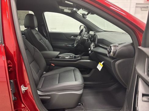 New 2026 Chevrolet Equinox LT w/ Convenience Package II AWD/4WD image 30