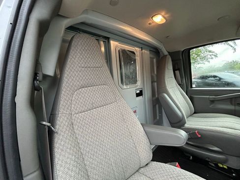 New 2025 Chevrolet Express 3500 w/ Power Convenience Package image 33
