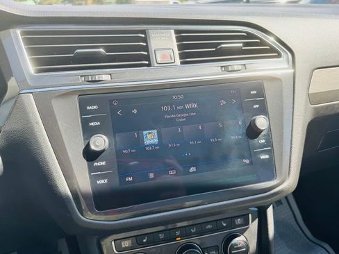 Used 2018 Volkswagen Tiguan SEL FWD image 20