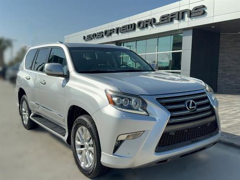 Used 2017 Lexus GX 460 Base image 2