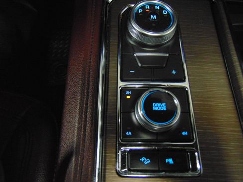 Used 2024 Ford Expedition Max Limited image 16