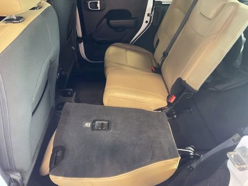 Used 2022 Jeep Wrangler Unlimited Sport image 40
