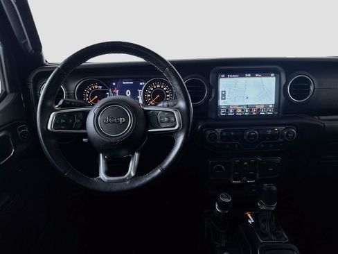 Used 2018 Jeep Wrangler Unlimited Sahara AWD/4WD image 25