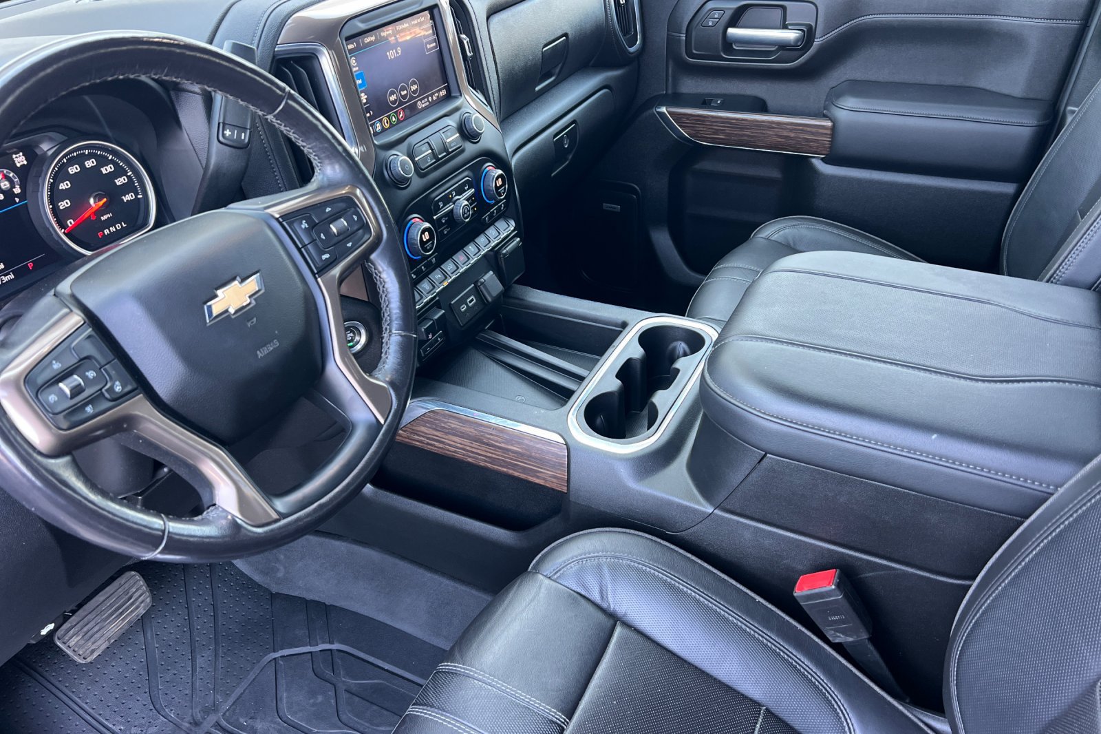 Used 2023 Chevrolet Silverado 3500 High Country AWD/4WD image 9