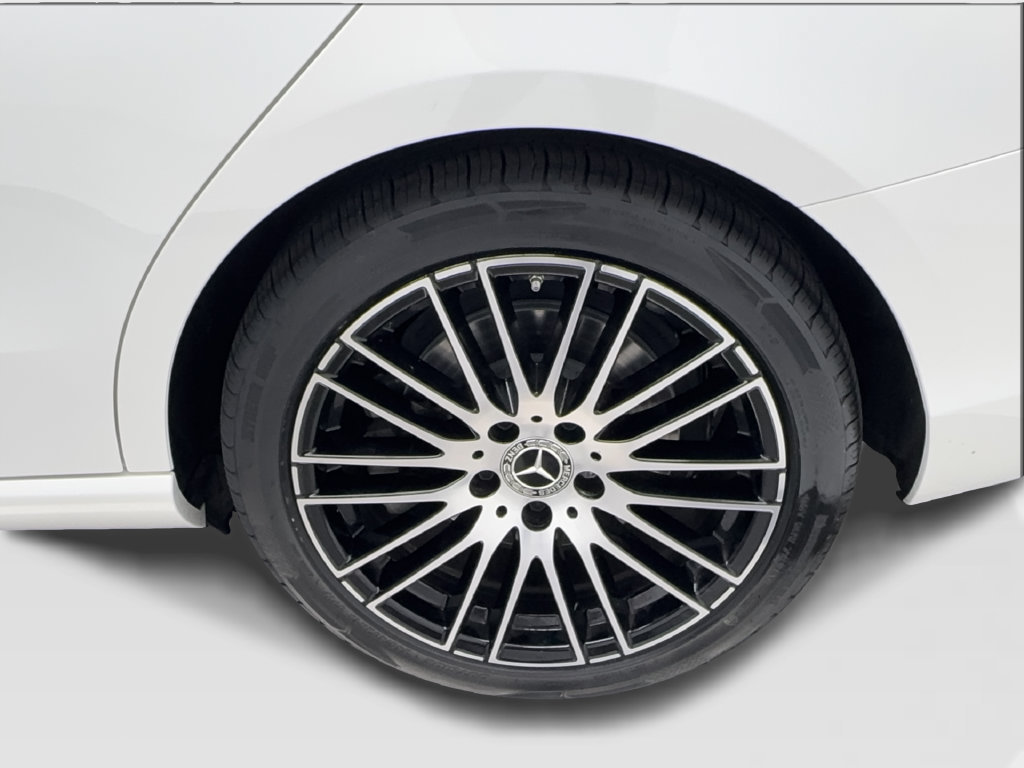 Used 2023 Mercedes-Benz C 300 Sedan image 14