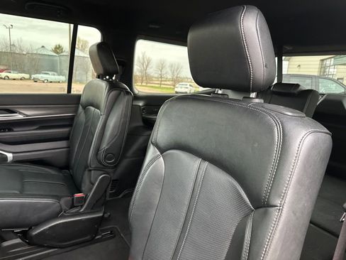 Used 2024 Jeep Wagoneer Series III AWD/4WD image 22