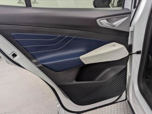 Used 2023 Volkswagen ID.4 S RWD image 16
