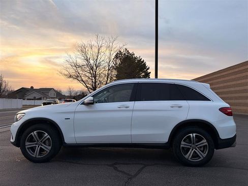 Used 2019 Mercedes-Benz GLC 350e GLC 350E w/ Premium Package image 2