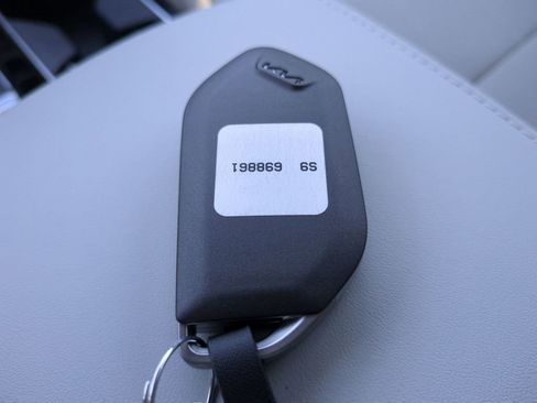 New 2025 Kia Telluride EX image 30